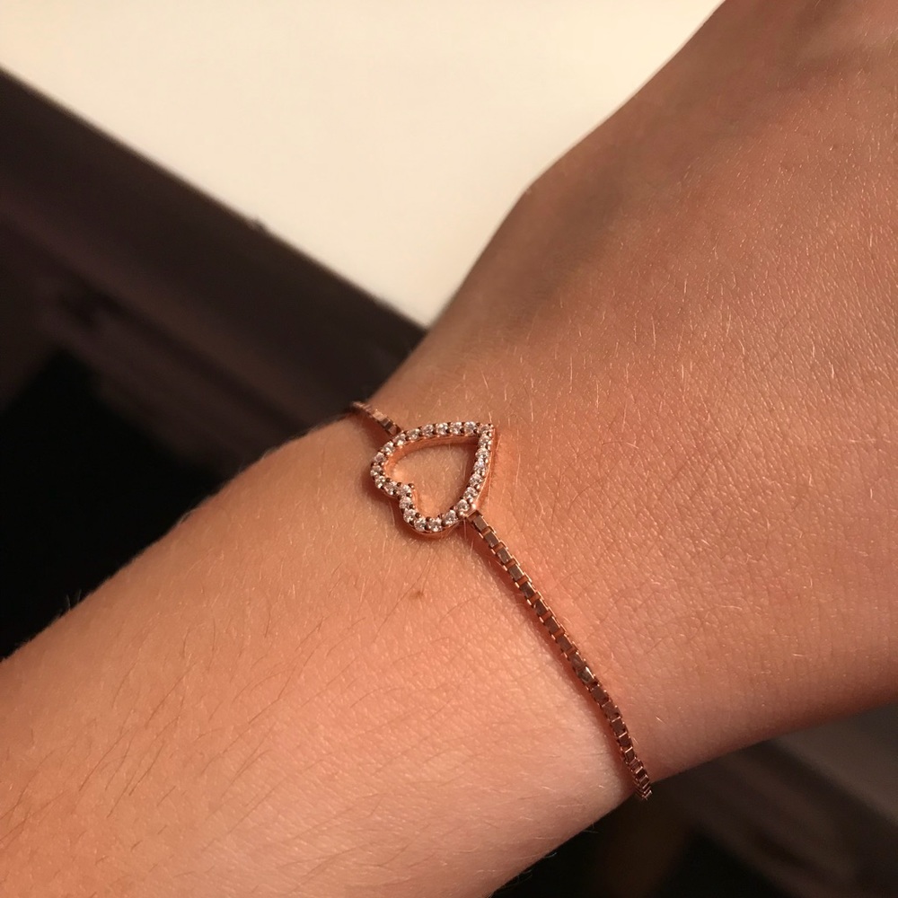 rose gold delicate heart bracelet